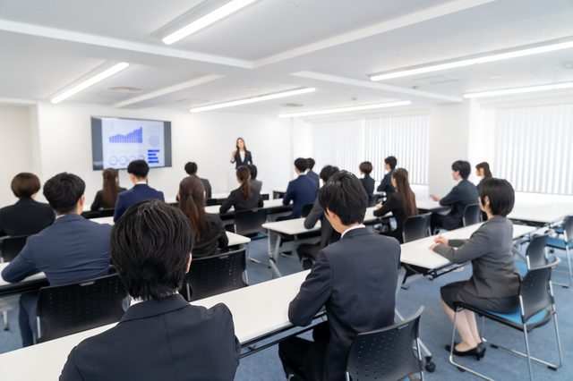 就活における企業説明会のマナー