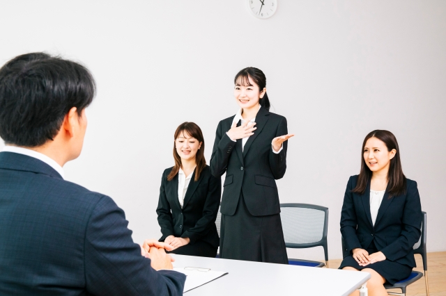 【例文】「周りからどう思われているか」聞かれた際の答え方