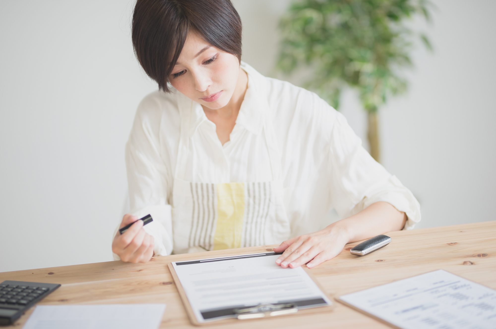 内定承諾書で保証人が求められるケースがある