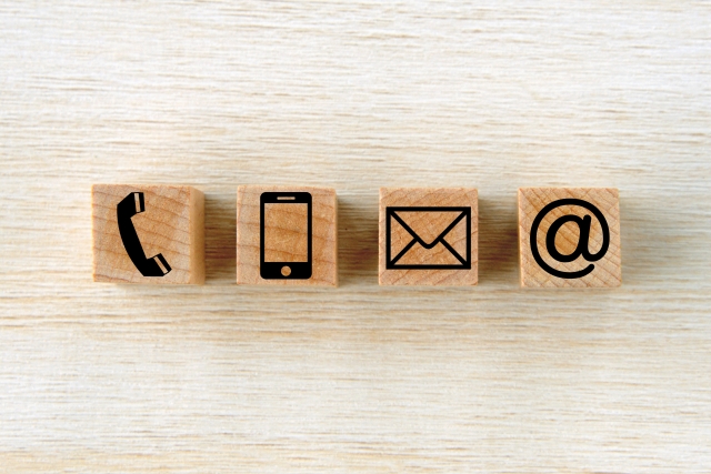 内定を待ってもらう際の連絡方法と悪印象にならないポイント